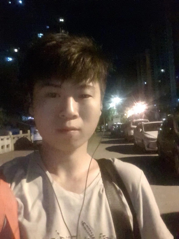 流星的瞬间的第一张照片--云霄相亲网