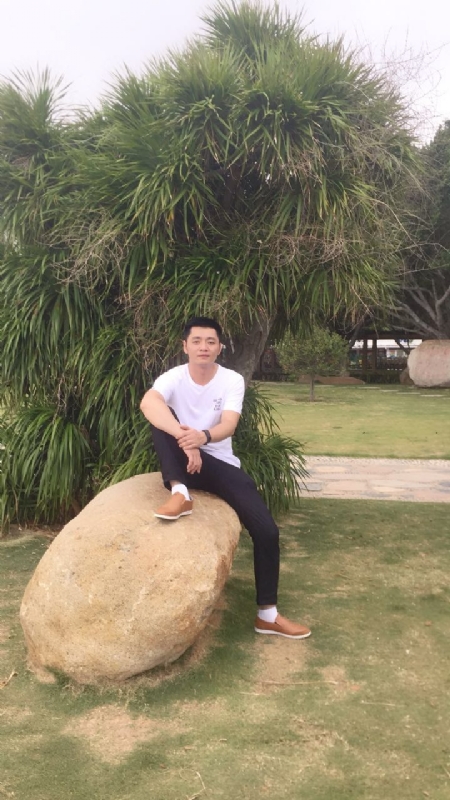 奇点的第一张照片--云霄相亲网