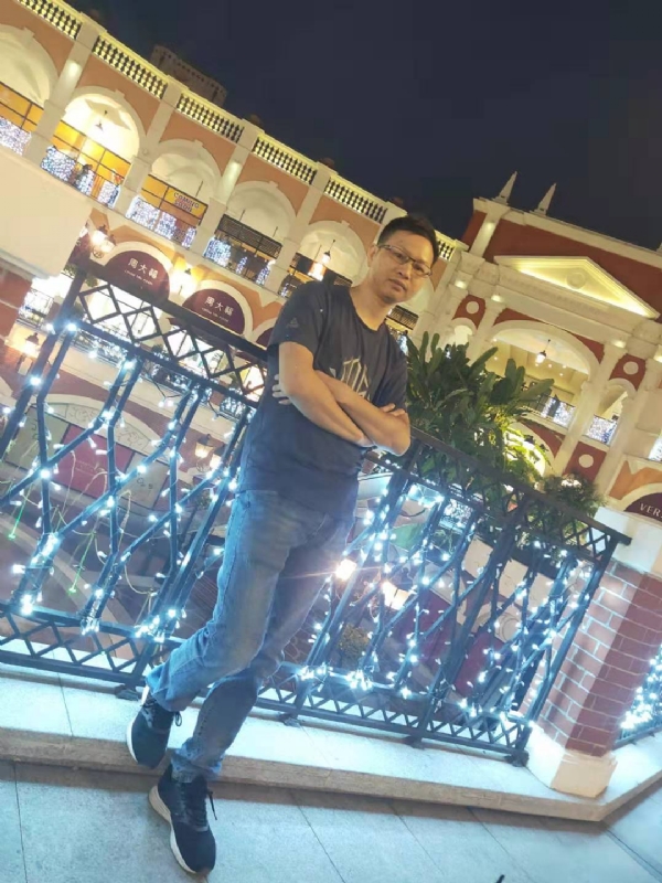 落单恋人的第一张照片--云霄相亲网