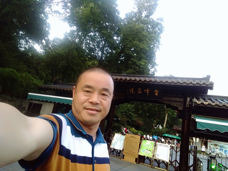 夏雨晨紫的第一张照片--云霄相亲网