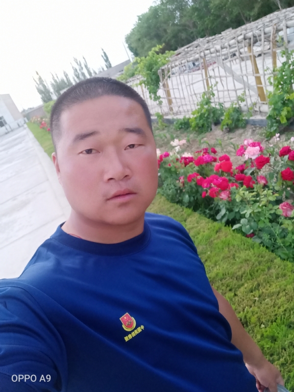 奋斗中的青春最美丽的第一张照片--云霄相亲网