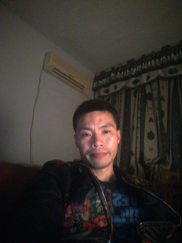 性情男儿的第一张照片--云霄相亲网