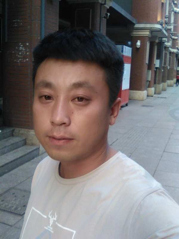 冰冷的心的第一张照片--云霄相亲网