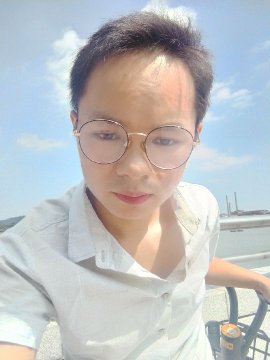 楠呐的第三张照片--云霄相亲网
