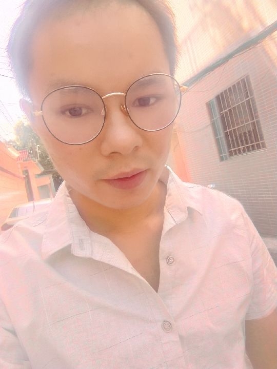 楠呐的第四张照片--云霄相亲网