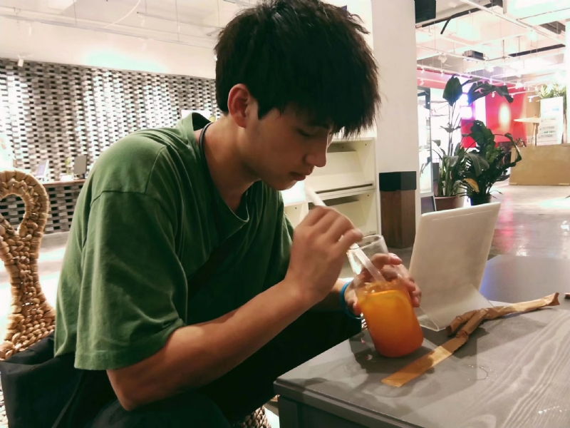 一花一世界的第二张照片--云霄相亲网