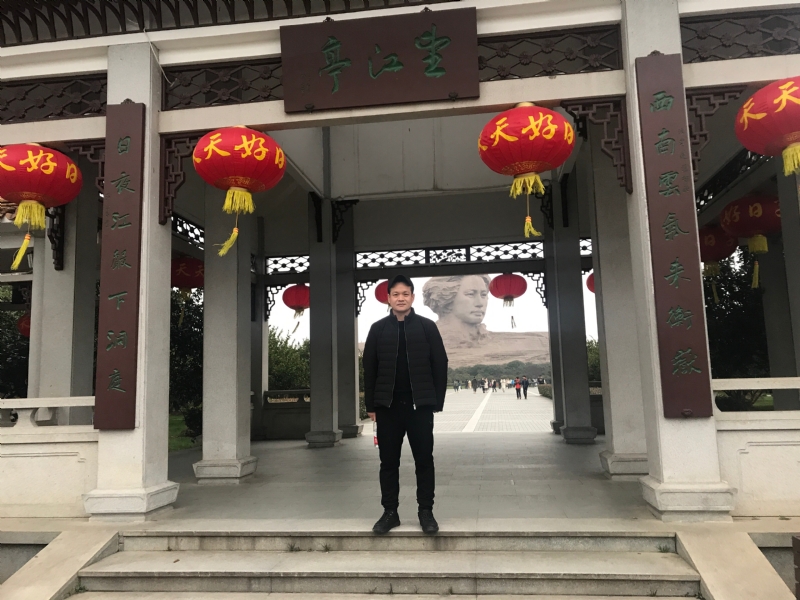 风继续吹的第一张照片--云霄相亲网