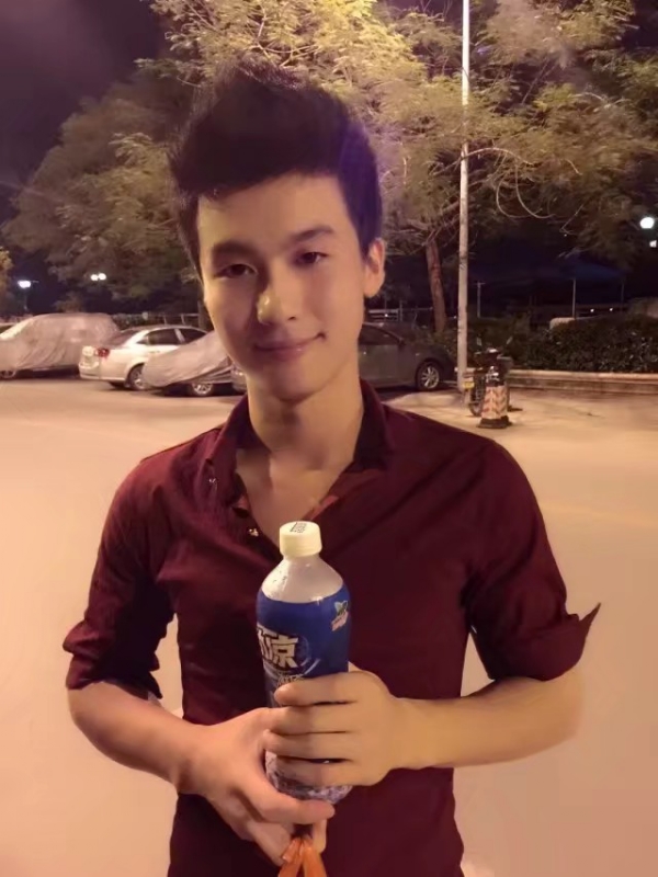 皮特王的第三张照片--云霄相亲网