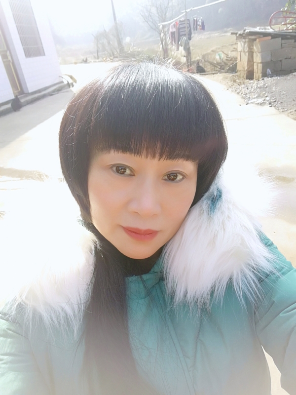 金鱼儿的第一张照片--云霄相亲网