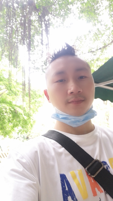 守望幸福的第一张照片--云霄相亲网