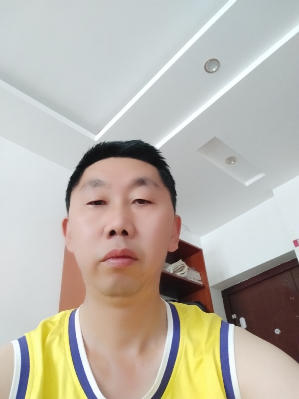 写尽半生纸上酸的第一张照片--云霄相亲网