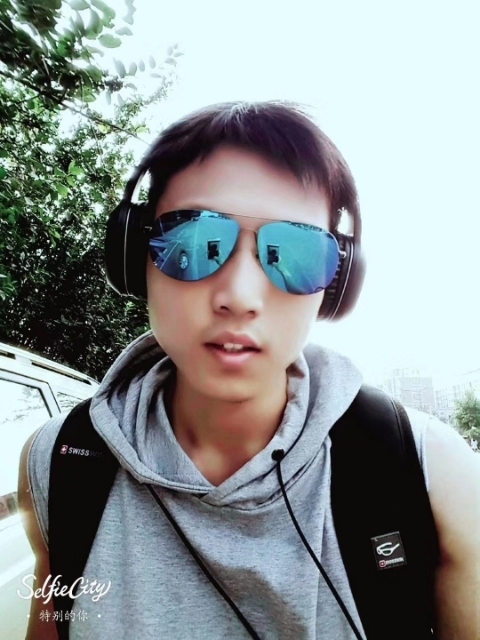 失意的人的第一张照片--云霄相亲网