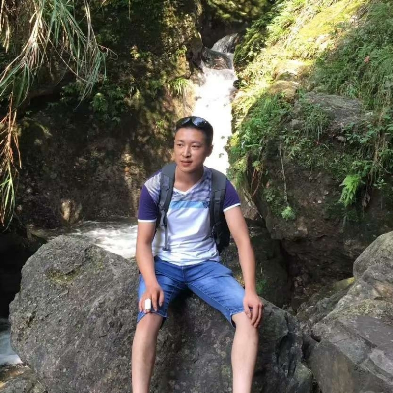 人杰地也灵的第一张照片--云霄相亲网
