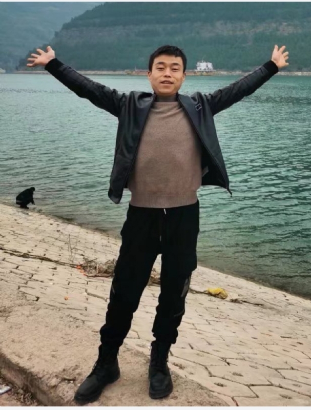 寂寞的风的第二张照片--云霄相亲网