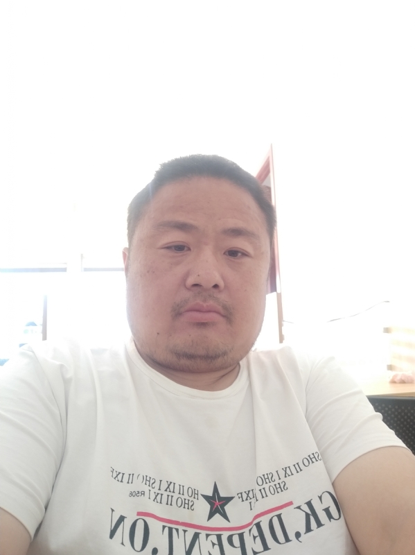流星隐爱的第一张照片--云霄相亲网
