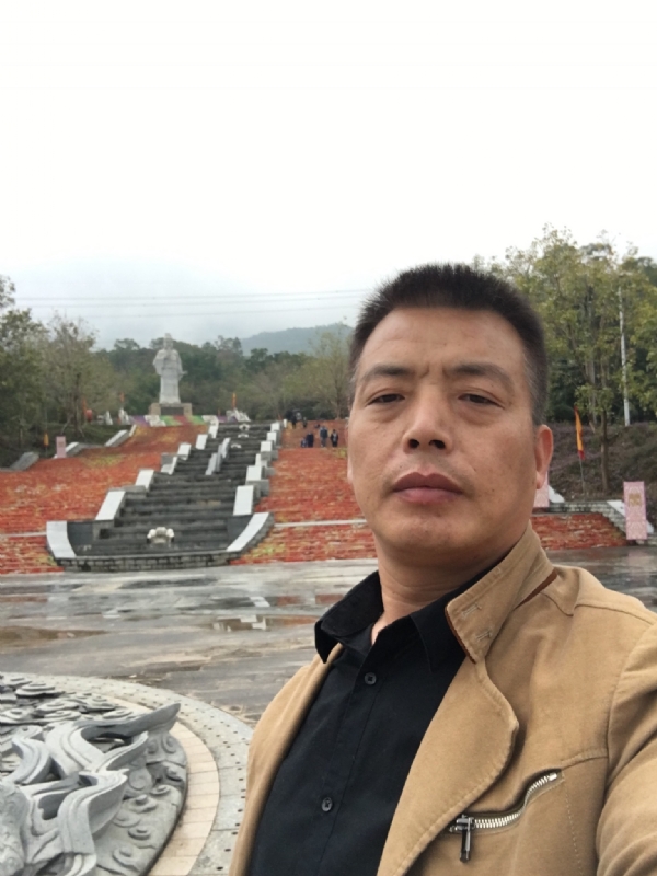 开心的松鼠的第一张照片--云霄相亲网