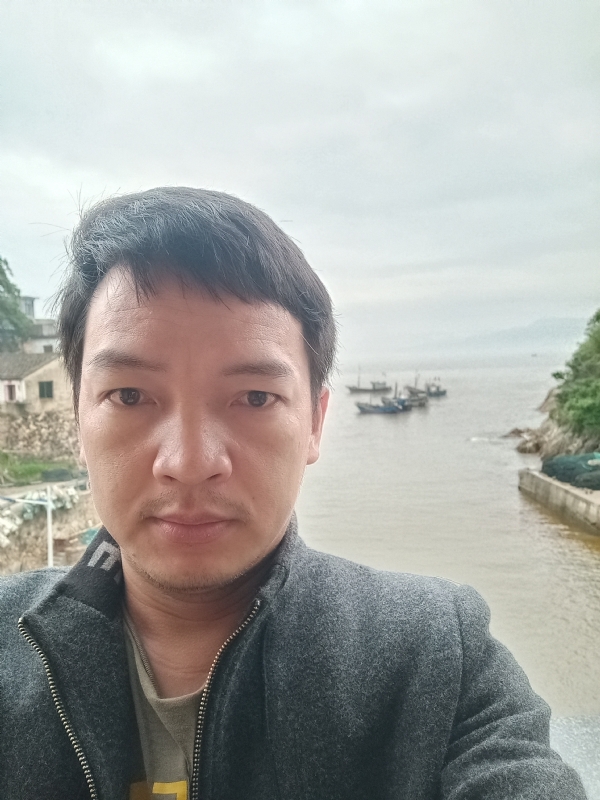 啊亮的第一张照片--云霄相亲网