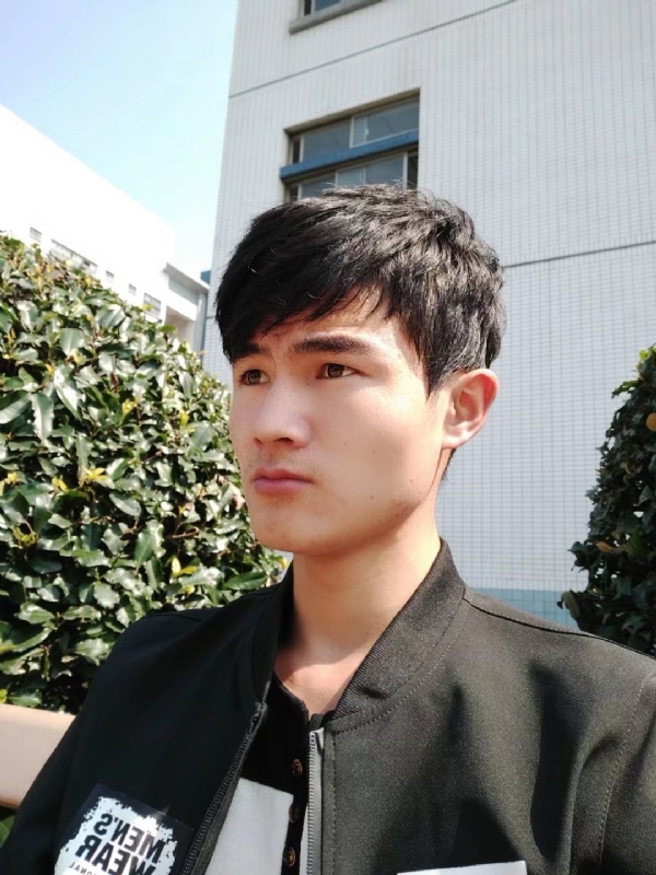 阳光男孩的第四张照片--云霄相亲网