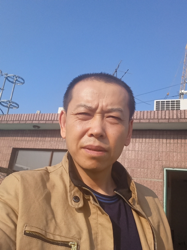 红尘逐浪的第一张照片--云霄相亲网