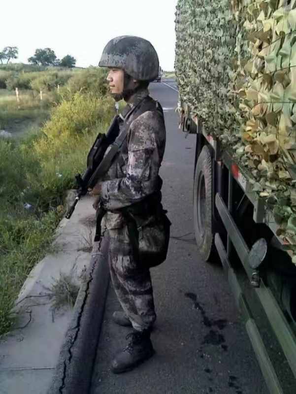 搬砖中的第一张照片--云霄相亲网