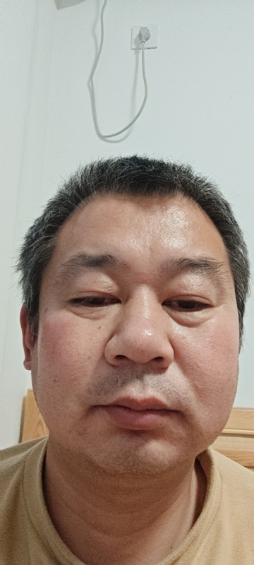 龙万的第一张照片--云霄相亲网