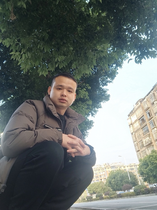 诗和远方的第一张照片--云霄相亲网
