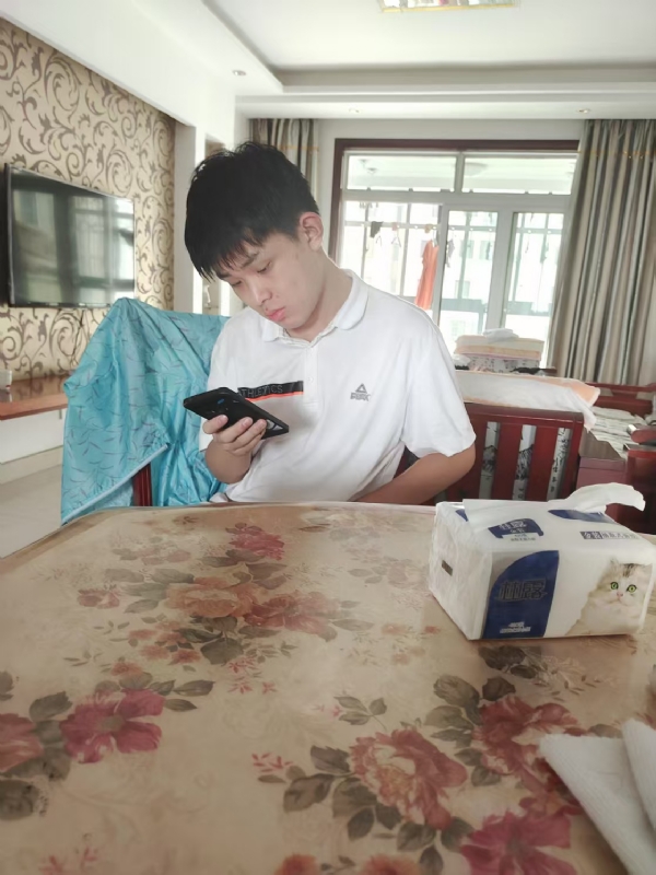 铁在烧的第一张照片--云霄相亲网