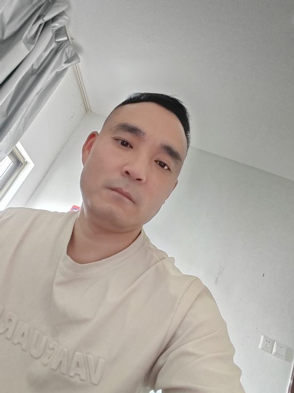 小锋的第一张照片--云霄相亲网