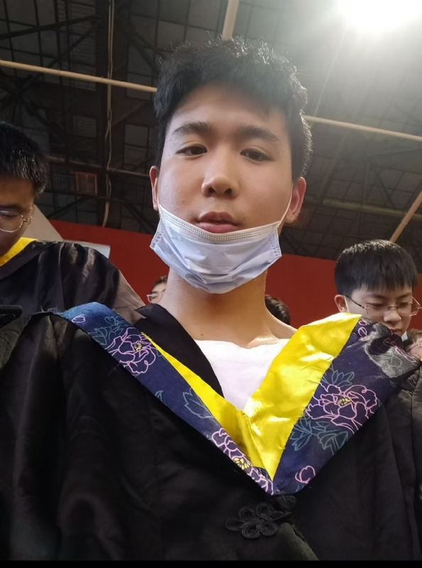 落落大方的第一张照片--云霄相亲网