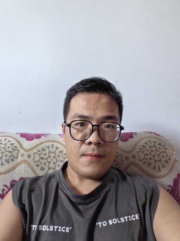 卫TF的第四张照片--云霄相亲网